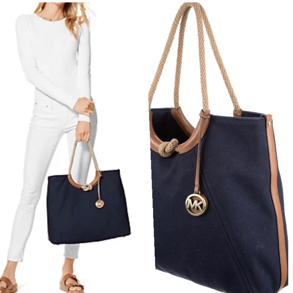 MICHAEL Michael Kors Isla Ring Shoulder Tote - Picture 1 of 16